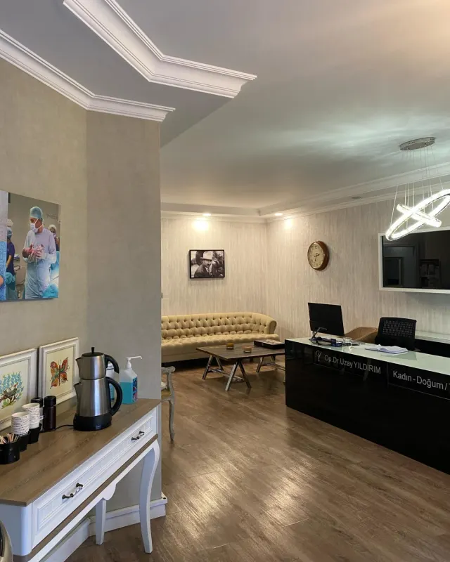 Muayenehane karşılama alanı